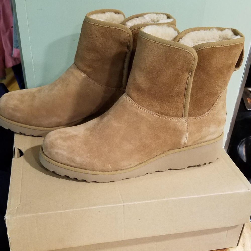 Ugg Kristin boots size 11 brand new in box.